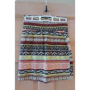 Patterned body con skirt